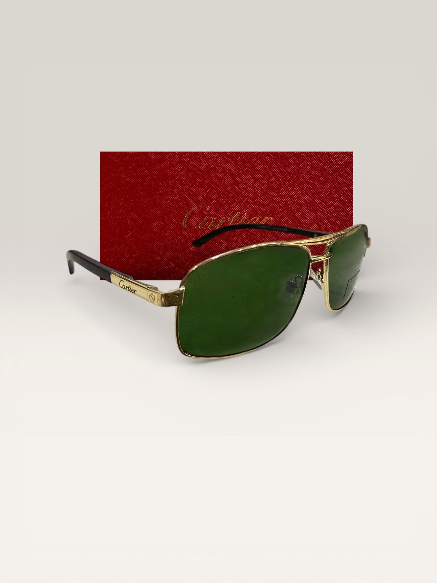 Cartier France - Premium Golden Sunglasses Unisex - Green